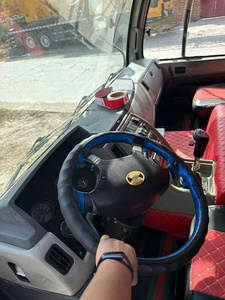 Grue mobile sur camion Zoomlion 35 tonnes d'occasion ZTC300V/QY30V/QY30/ ZTC800 Boîte de vitesses principale Roulement Moteur de pompe Moteur Heures de fonctionnement réduites - Product Image 6