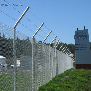 6 chân ranh giới dây lưới Chuỗi liên kết hàng rào CuộN mạ kẽm Xoắn cạnh Chuỗi liên kết hàng rào Đen Chuỗi liên kết hàng rào với dây thép gai - Product Image 3