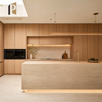 Meubles de cuisine en placage de bois, texture de grain de chêne naturel, style moderne, meubles de cuisine sur mesure haut de gamme pour villa