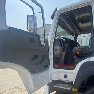 Sinotruck Howo 6x4 New Oil Tanks 30000L+ 150-250HP Diesel Manual Transmission 31-40T Load Capacity 4-6L Engine 2000-2500Nm <b>Truck</b> - Product Image 4