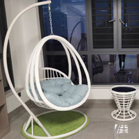 Chaise de jardin d'extérieur en métal, balançoire suspendue à œufs, fauteuil pivotant en rotin