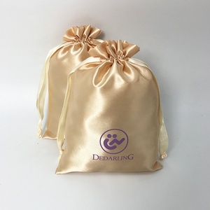 Bolsa de Joyería Cosmética de Lujo de Satén Dorado Personalizada <span class=keywords><strong>Bai</strong></span> Shun, Bolsa de Regalo de Maquillaje con Logotipo Personalizado Impreso en Serigrafía (120-250GSM) - Product Image 1
