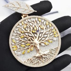 Pendentif Arbre de Vie au design unique, serti de pierres Moissanite VVS, plaqué or, collier Hip Hop pour hommes et femmes, en vente - Product Image 1