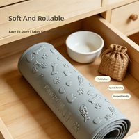 Tapis de repas pour animaux de compagnie en silicone souple BPlus, doux pour la muqueuse et les pattes, surface sûre à lécher pour chiots et chatons, idéal pour les premiers repas et les cours de dressage