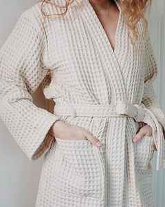 100% coton gaufré Kimono peignoir <span class=keywords><strong>pour</strong></span> hommes et femmes Style de luxe vêtements de loisirs confortables poches fonctionnelles Robe de Relaxation confortable - Product Image 1