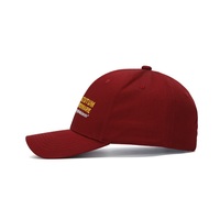 Gorra de Béisbol de Algodón Borgoña Personalizada con Logotipo de Texto Multicolor Bordado, Visera Curva Ajustable para Uniforme de Empresa o Uso Diario