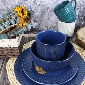 Home Use Elegant Blue Color Ceramic Embossed Tableware Solid Color Dinnerware Sets