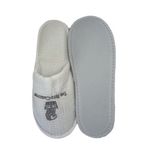 Zapatillas <span class=keywords><strong>de</strong></span> cinco estrellas personalizadas para hoteles y salas <span class=keywords><strong>de</strong></span> spa <span class=keywords><strong>Zapatos</strong></span> <span class=keywords><strong>de</strong></span> algodón desechables biodegradables Reciclables suaves y portátiles - Product Image 3