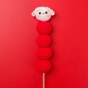 Regalo de Año Nuevo hecho a mano: llavero de animalito miniatura estilo espino encandado tejido a mano - conejo o tigre - más un ramo de flores artificiales; perfecto - Product Image 4