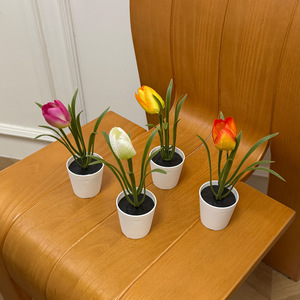 Tulipes artificielles en pot, 10-30 cm de haut, simulation réaliste, décoration de bureau moderne, décoration de printemps, fleurs en soie PE - Product Image 4