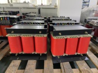 Transformador de Aislamiento Trifásico Personalizado de 200 KVA, Bobinados de Cobre/Aluminio, Alta Eficiencia y Amplia Aplicación