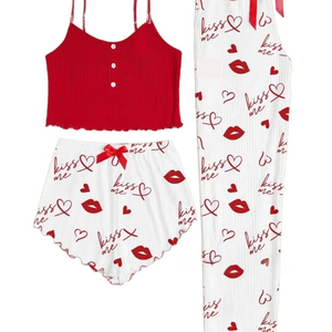 Nuovo Set Estivo Traspirante <span class=keywords><strong>da</strong></span> Donna con Logo Frontale e Stampa a Cuore, <span class=keywords><strong>Camicia</strong></span> <span class=keywords><strong>da</strong></span> <span class=keywords><strong>Notte</strong></span>, Canotta, Pantaloncini e Pantaloni Lunghi, Tre Pezzi - Product Image 1