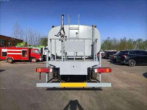 Camion arroseur d'écologisation des affaires municipales Foton 4*2 camion Bowser à eau Durable Foton - Product Image 6