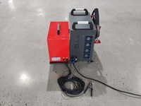 Nouvelle machine de soudage, nettoyage et découpe au laser à fibre portative automatique 800W-2000W avec fonction multifonctionnelle 4-en-1 pour l'élimination de la rouille