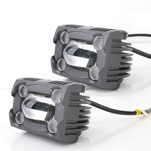 Luz LED de motocicleta de dos colores 30W Mini lente de proyector Led coche camión todoterreno luces de trabajo foco 4X4 - Product Image 1