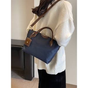 Nouveau style 2025 – Sac fourre-tout tendance haut de gamme en tissu Oxford léger pour femme, grande capacité, design épaule, idéal pour l'export. - Product Image 2