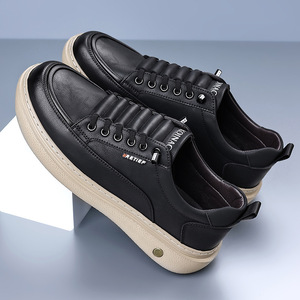 Baskets blanches pour hommes à talon bas, semelle souple, chaussures décontractées en cuir, lacets avant, couleur unie, style jeune - Product Image 2