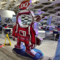 Grand modèle de robot publicitaire lumineux LED 3D étanche avec logo mascotte pour la décoration de centres commerciaux et de gares