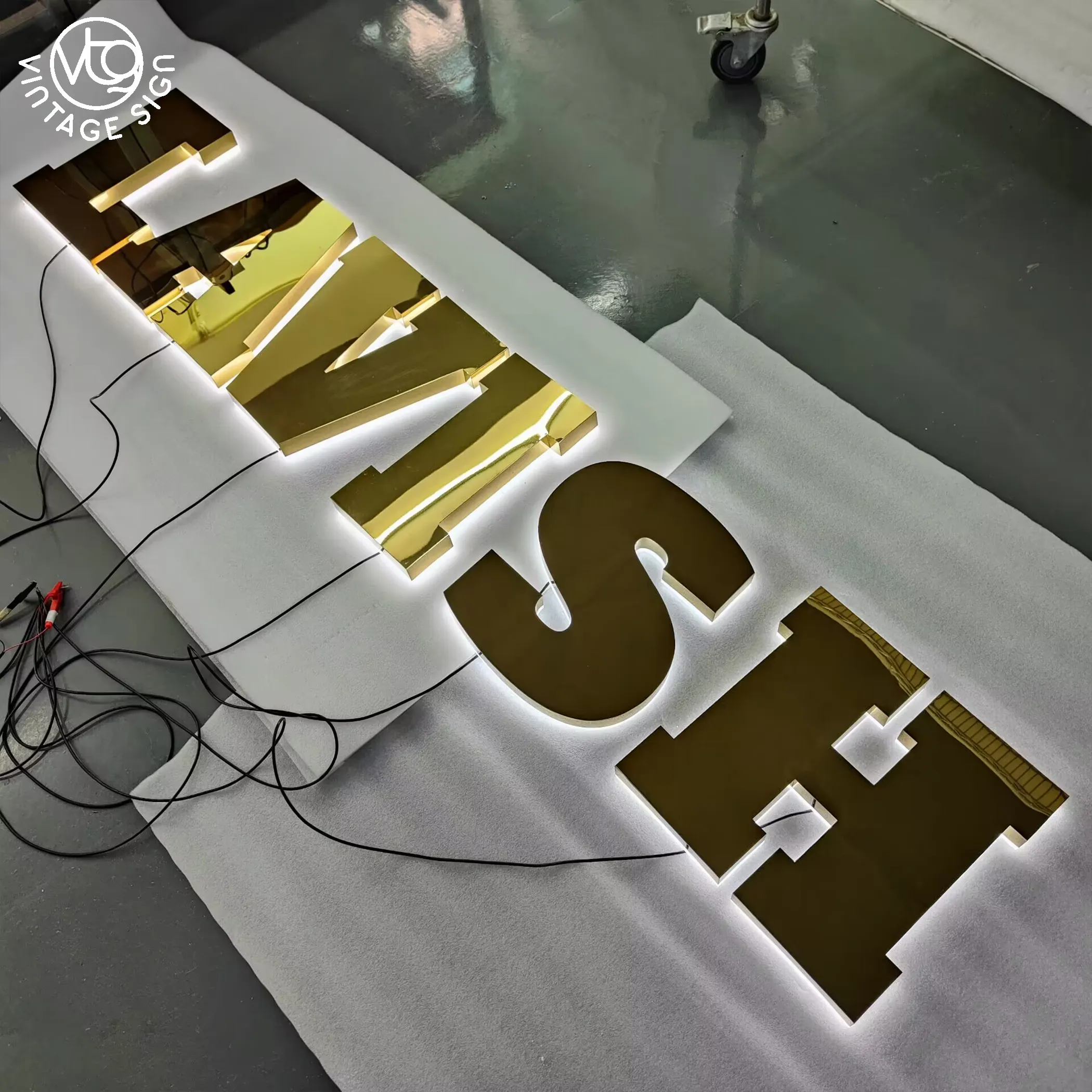 Lettre de canal 3D personnalisée en métal miroir LED rétro-éclairé lettre signe rétro-éclairé logo d'entreprise éclairé