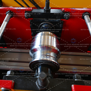 Equipo de fabricación de perfiles de persiana personalizada, máquina formadora de rollos de viga inferior de puerta enrollable para producción de rieles de acero - Product Image 4