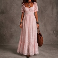 Robe élégante et stylée pour femmes grandes tailles, à manches courtes bouffantes, en jacquard tridimensionnel, raffinée et délicate