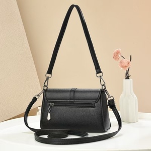 Casual <b>Small</b> Square PU <b>Handbag</b> Exquisite Solid Color Compact All-Match Single-Shoulder Commuting Travel Crossbody Winter Metal - Product Image 3