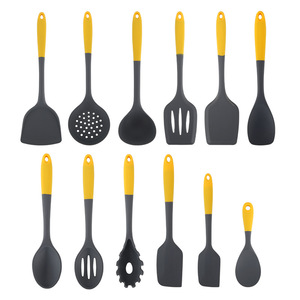 Ensemble d'ustensiles de cuisine en silicone, 12 pièces, manche jaune et gris, résistant à la chaleur, antiadhésif, spatule, louche, écumoire - Product Image 1