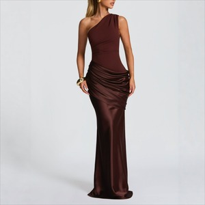 <span class=keywords><strong>Robe</strong></span> longue plissée <span class=keywords><strong>chic</strong></span> asymétrique pour femme, sexy et élégante, en satin, pour <span class=keywords><strong>soirée</strong></span>, anniversaire ou fête, vente en gros - Product Image 2
