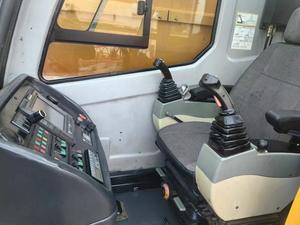 Grúa sobre orugas usada XCT80L5 90Ton 2018, contrapeso de 13,7 toneladas, pluma telescópica de 65,5 M, caja de cambios de Motor de superficie de carretera completa - Product Image 5