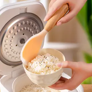 Cuillère à riz verticale en silicone avec manche en bois, antiadhésive, anti-brûlure, durable, pelle à nourriture, ustensiles de cuisine durables - Product Image 3