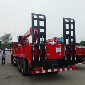 Camion grue lourd Shacman 8x4, grue télescopique de 25 tonnes, grue à flèche droite de 20 tonnes avec rampes arrière - Product Image 6