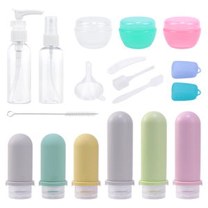 Kit de voyage anti-fuite en silicone écologique réutilisable et rechargeable de 60 ml pour shampoing et lotion, format voyage, avec trousse de toilette - Product Image 2