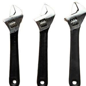 Llave Inglesa Ajustable Industrial de Acero 45 con Mordaza Dentada, Tamaño Imperial en Pulgadas, con Mango Negro para Uso Pesado - Product Image 2
