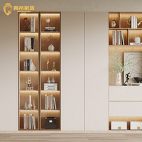 Modernes Minimalistisches Maßgefertigtes Holz-Bücherregal mit Eingebauter LED-Beleuchtung Luxuriöses Villen-Bibliotheksregal vom Boden bis zur Decke mit Großer Kapazität