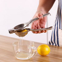 Aangepaste Gemakkelijk Handige Rvs Fruit Lemon Lime Oranje Squeezer Met Juicer Squeezer Fruit & Vegetable Gereedschap