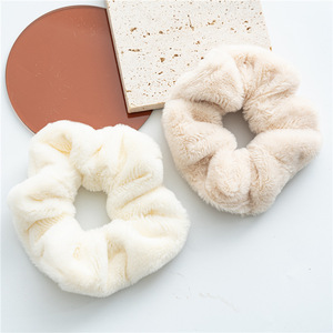 Clarmer Mode Winter Haaraccessoires Plain Kleur Meisjes Harige Elastische Haarband Haar Banden Zachte <span class=keywords><strong>Faux</strong></span> Fur Scrunchies Voor Vrouwen - Product Image 4