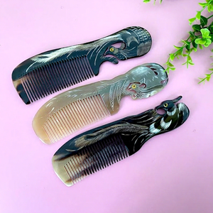Peigne en corne de buffle de haute qualité, fait à la main, peigne naturel pour les soins des cheveux, vente en gros, fournisseur d'exportation du Vietnam - Product Image 1