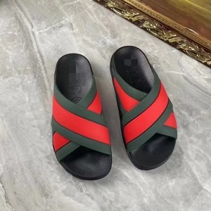 Nouvelles tongs antidérapantes haut de gamme pour hommes et femmes, idéales pour l'extérieur en été – Vente en gros usine 2026 - Product Image 3