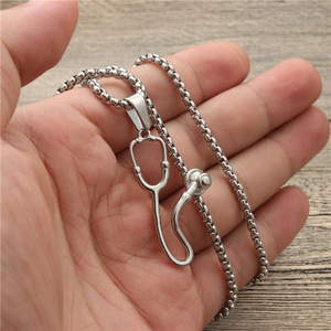 Collier pendentif stéthoscope géométrique Yunnique, en alliage de zinc doré, design médical, bijou tendance, cadeau, Guangzhou - Product Image 4