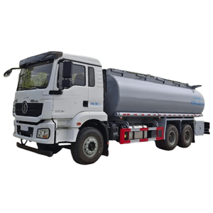 Camion de transport d'eau et de carburant Shacman 6x4 de 20 000 <span class=keywords><strong>litres</strong></span> ; Capacité personnalisable pour les citernes à diesel et à essence. - Product Image 2