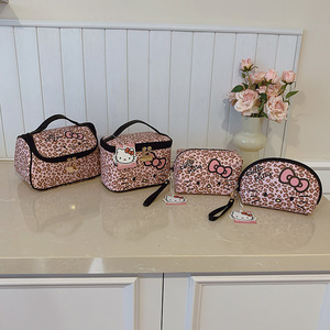 Borsa per Trucchi e Cosmetici Portatile con Cerniera in PU con Stampa Leopardata Ufficialmente Autorizzata per Donne - Product Image 2