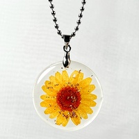 Collier pendentif marguerite en fleurs pressées véritables, collier fleur blanche