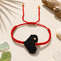 Gelang Pesona Go2boho Benang Nilon Merah dengan Pesona Manik-Manik Geometris Hitam Aksen Berlapis Emas 18K Hadiah Bohemian