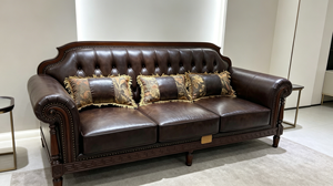 Sofá Chesterfield clásico de 3 plazas con marco de madera tallada, tapizado en cuero con botones y remaches, para sala de estar, mueble para el hogar. - Product Image 6