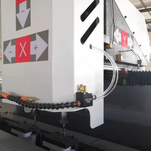 Xk7132 vmc640 Máy phay CNC phổ nhỏ dọc nhỏ khoan và máy phay