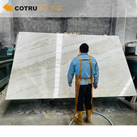 Comptoir de cuisine en quartzite Taj Mahal beige crème, pierre naturelle de luxe, pour projet de villa