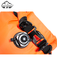 Bouée de sécurité gonflable haute visibilité personnalisée avec logo, sac étanche avec poche avant en filet pour sports nautiques en eau libre