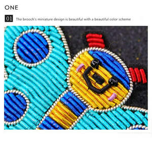 Broche de mariposa, broche femenino de seda india, bordado a mano, insignia creativa y original - Product Image 4