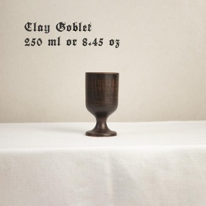 Calice Rustico Medievale in Argilla Rossa Fatto a Mano, Calice in Gres per Vino e Mosto, Calice Cattolico, Tazza da Caffè in Legno, Tazza da Vino in Legno - Product Image 2