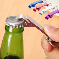 Nouveauté : Porte-clés en métal multicolore avec mini-ouvre-bouteille pour bars, accessoires de bière personnalisés